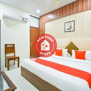 Oyo 64736 Gold Zirakpur