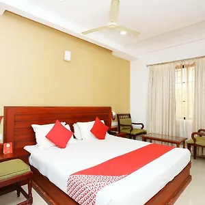 **** Hotel Oyo 37085 Smart Residency India
